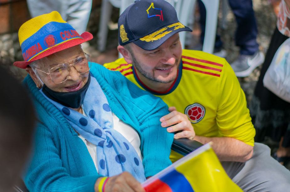 Santi Montoya el Proximo Senador de Colombia Santi Montoya el Proximo Senador de Colombia